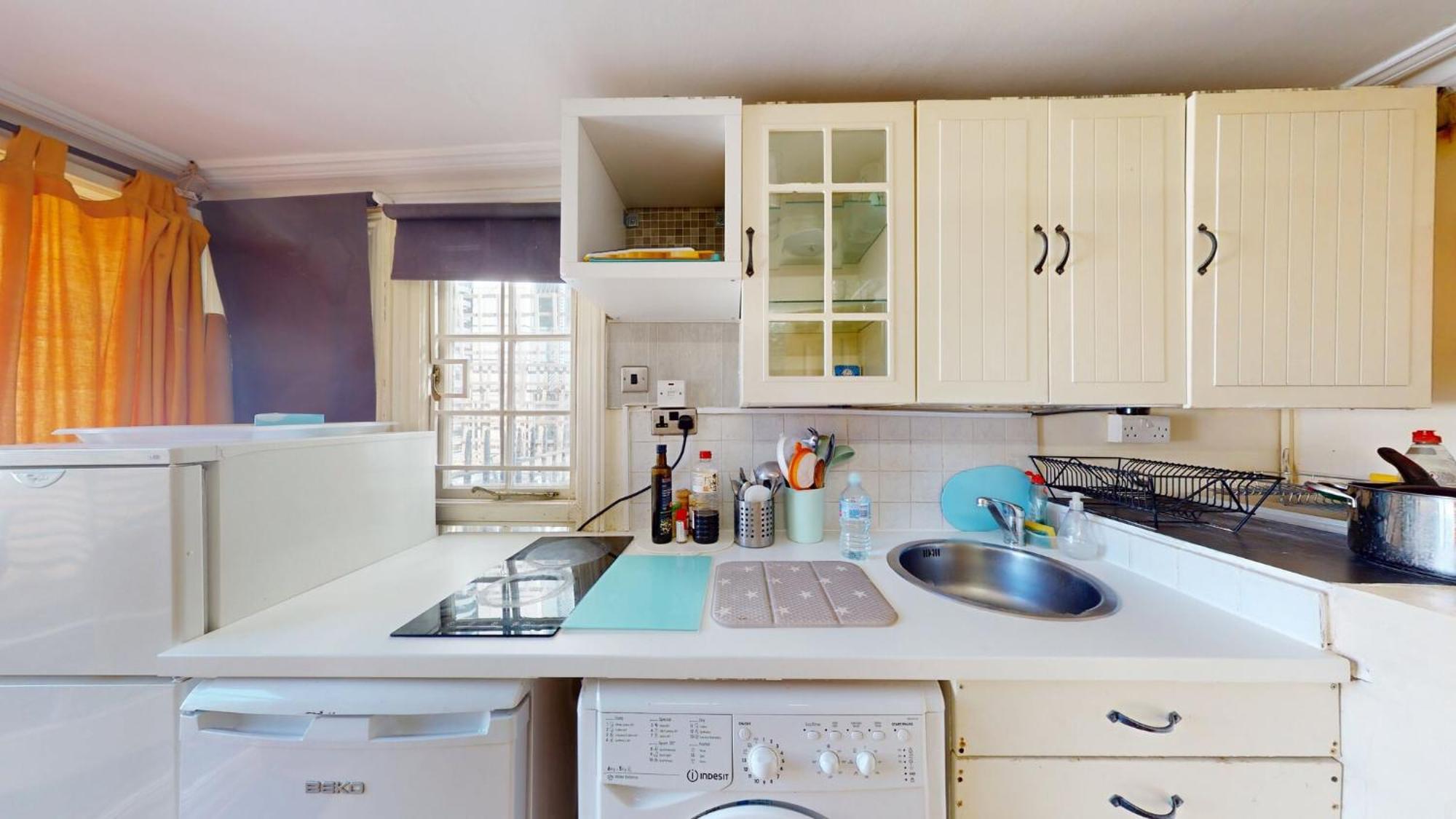Charring Cross London, Prime Location * Лондон
